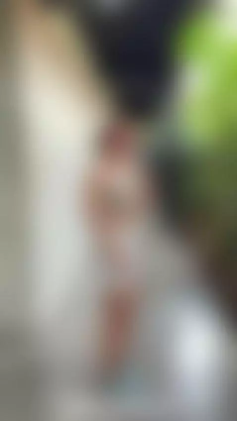 Are you noticing every detail now? 🍑 by clemenceaudiard