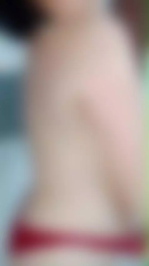 Sexy tease curvy body by anastaciabluess