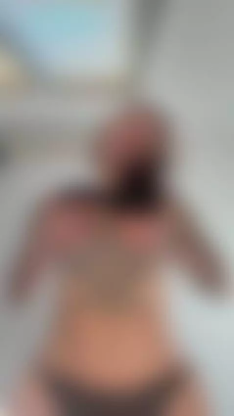 Brunettes don't let go easily.
Especially on OnlyFans. by namikoo