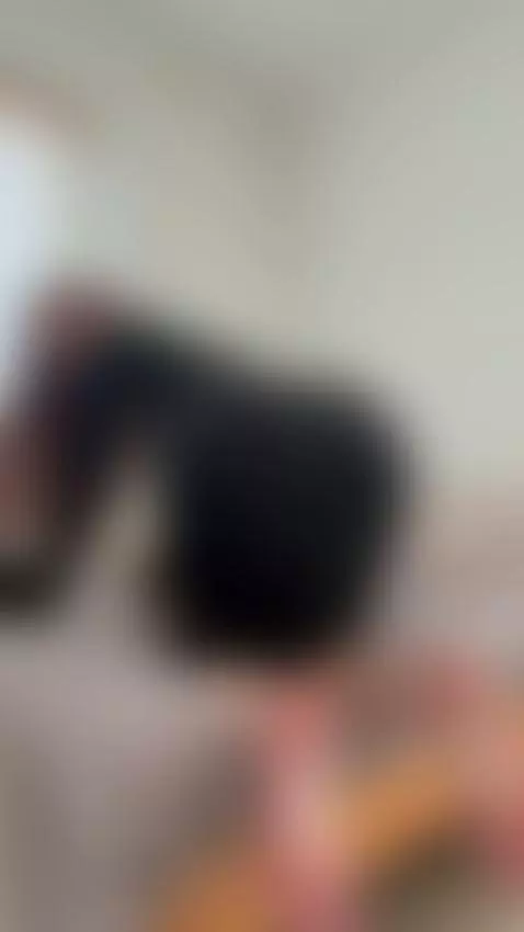 don’t get addicted to me 😏
(or do) ↓ by namikoo