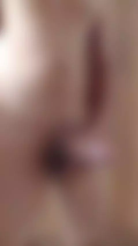 hablemen de verdad quiero sexo te gusta ? by lobosoliitariio