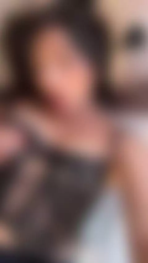 I'm online on Stripchat by karol-rossee