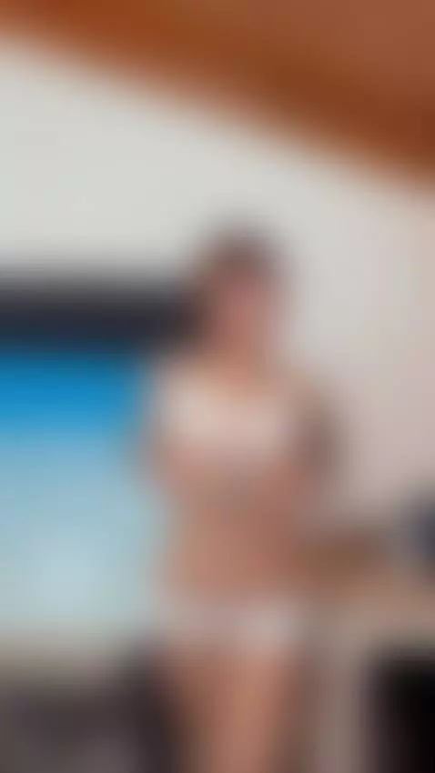 te gustaris conocerme un poco mas ? by anto888an