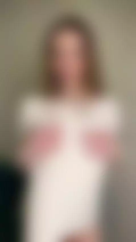 Adorable girl is ready to be licked and fucked by lysabliss