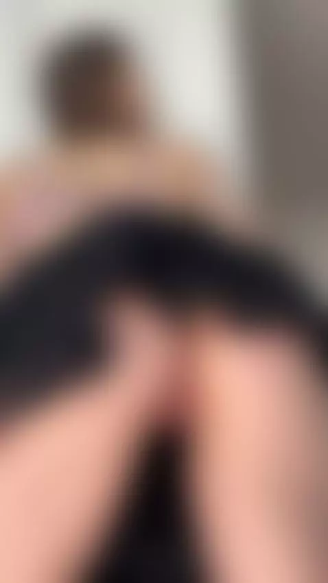 Hope I'm worthy for a lick by lysabliss