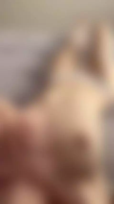 I want you to put your cock in my sweet hole by lysabliss