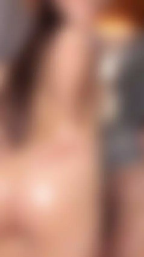 They cover my body in oil, and I let his cock fuck me really... by zoeandmanson
