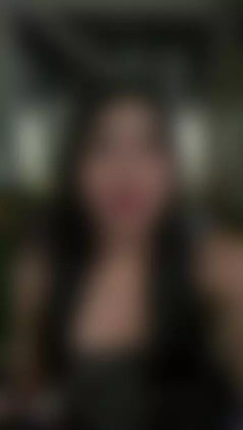 online https://amelyarosse.cammodels.com/ by amelyarose