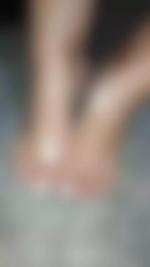 cum in my feets by skyburton