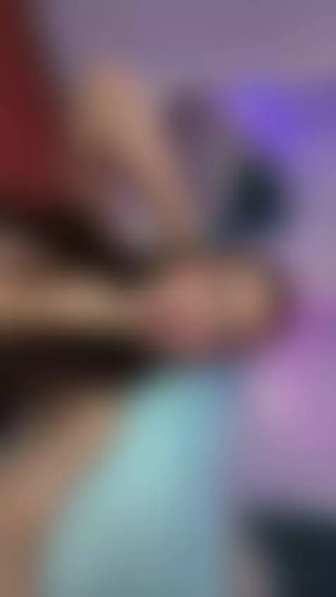 Let me get into your head a little bit and make mischief 💕🫣 by dhaliarosse