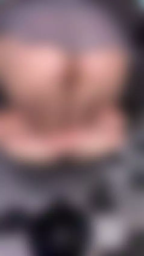 Thick PAWG teen natural mega rack slapping against curves 👅 ... by emmyelfie