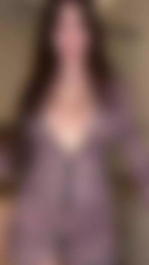 Sexy curves, big natural tits, big areola & sweet nipples be... by emmyelfie