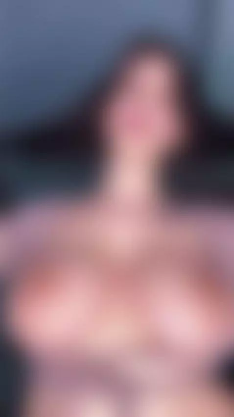 She saves every raw video for people who actually join her p... by emmyelfie