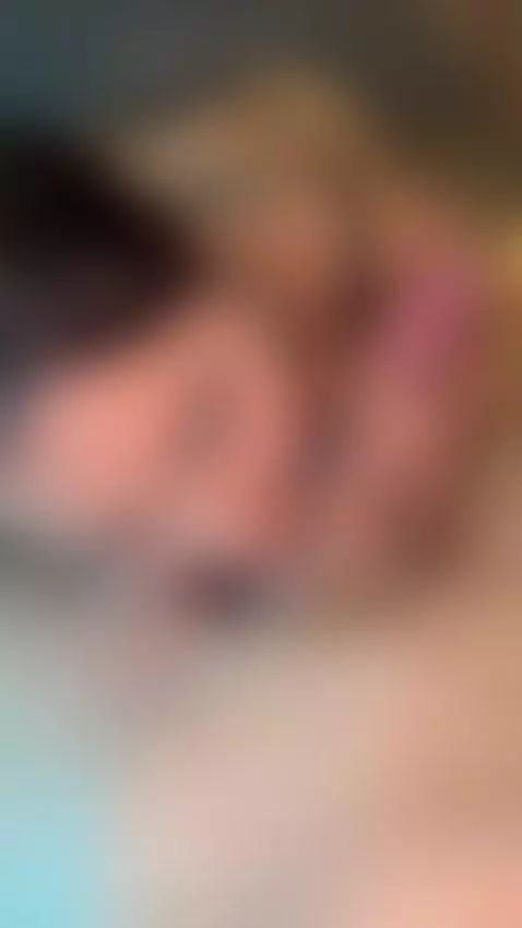 Latina chupando verga- video completo en pornhub by maibraga