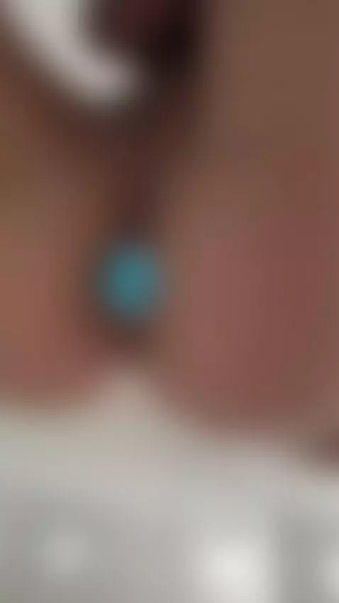 Throbbing asshole and a stuck anal plug by lillahts
