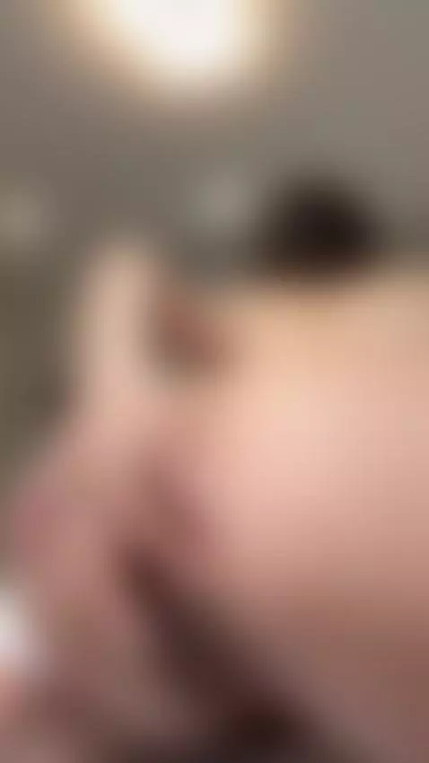 I love to feel the tightness of my hole by movewithteressa