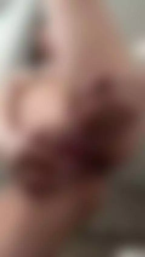 Im trying to tempt you into licking my pussy.. is it working... by movewithteressa