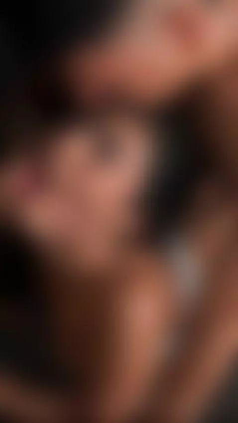 Sus enormes dedos en mi boca mientras me folla duro 🍑💦 by veronicamontielx