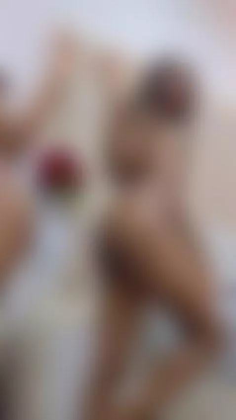 come have fun with me I'm already online by sacharosse