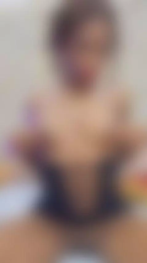 I touch my tits a little by sacharosse