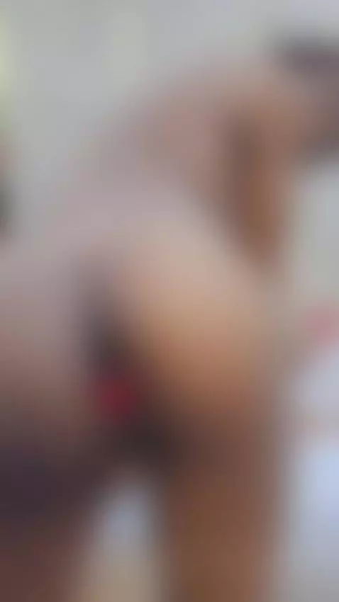 a dance with my plug in my anus by sacharosse