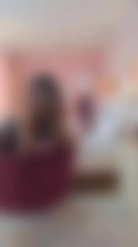 a Colombian girl who dominates you is what you need by sacharosse