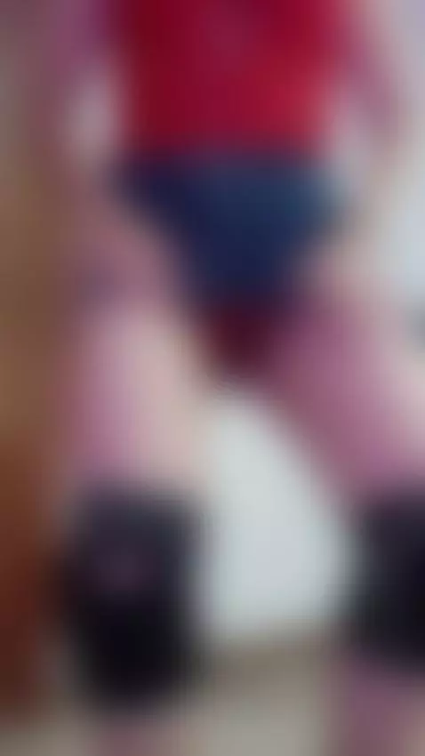 Imagine my bridges around your shoulders 😈 by annabrookss