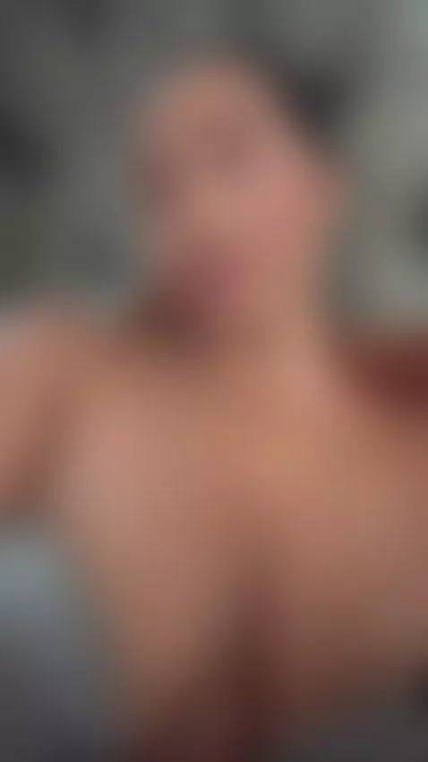 wanna seee 👀 by destvnyle