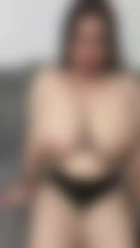 Showing tits delicious...😋😈 by daphnemilfxxx