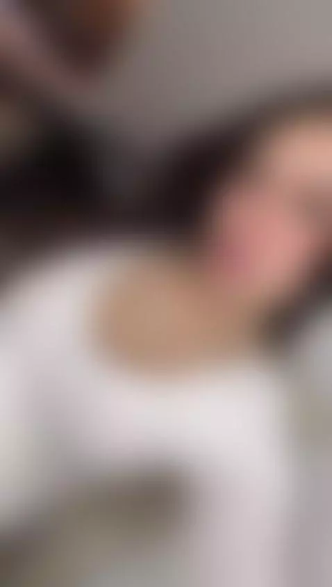 I´m a nauthy girl, and I´m so horny today by angie-smiths