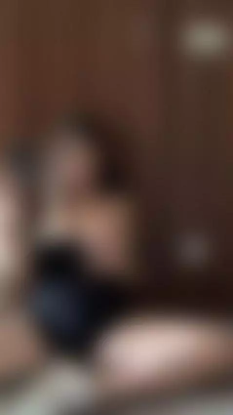 So tempting… and you know it 😈🖤 by patcyhot