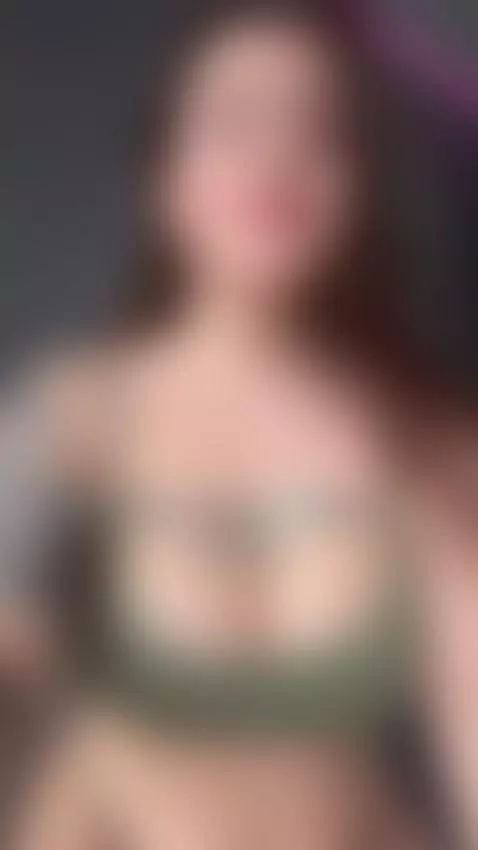 I let the quiet cling to my skin 💋💫 by patcyhot