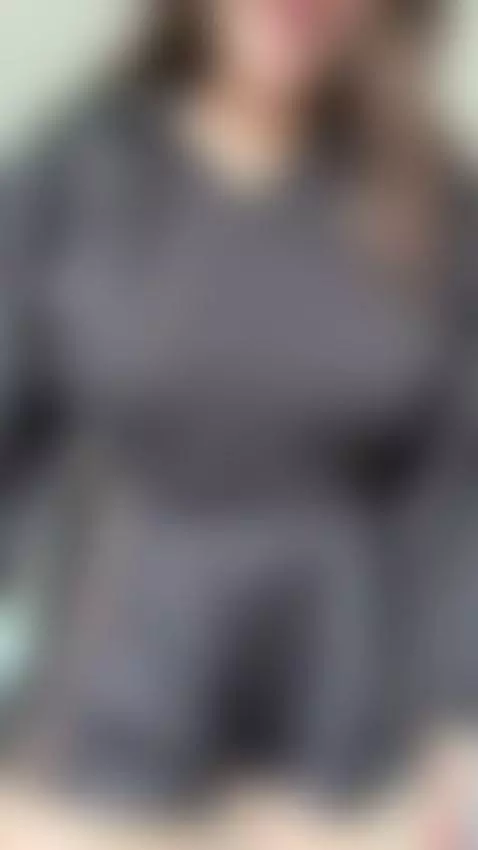 Shadows dance lower with each breath 💦🩶 by patcyhot