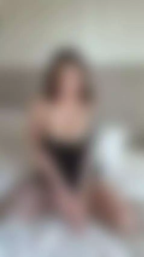 I move slow enough for the light to follow 💋💫 by patcyhot