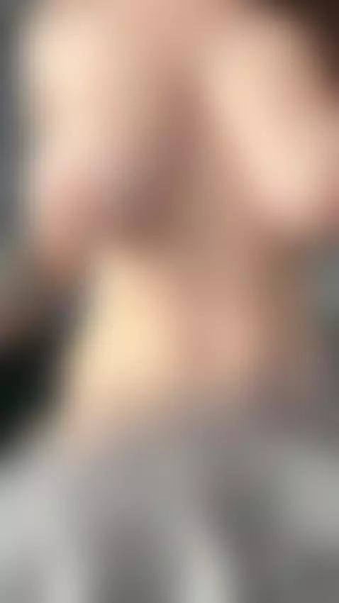 The air thickens around my waist 😏🔥 by patcyhot