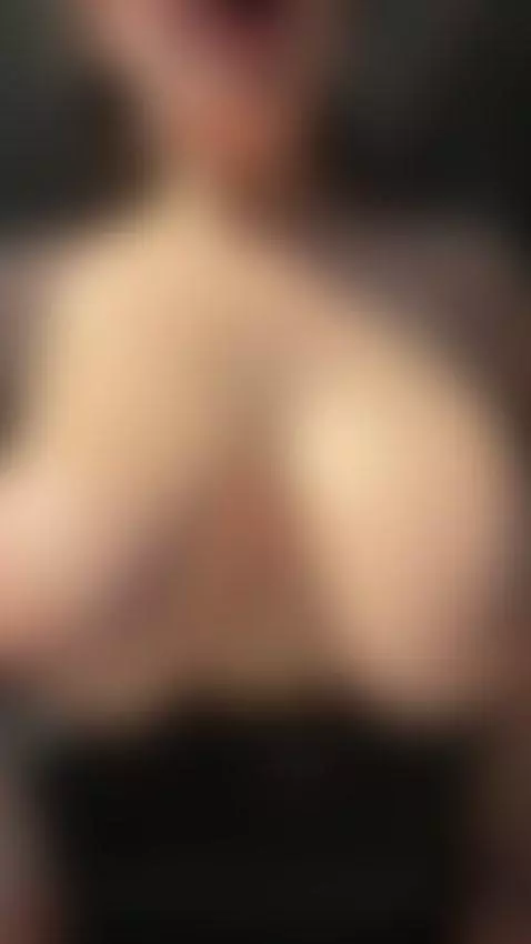 I can already feel your eyes all over me 👀🫦 by patcyhot