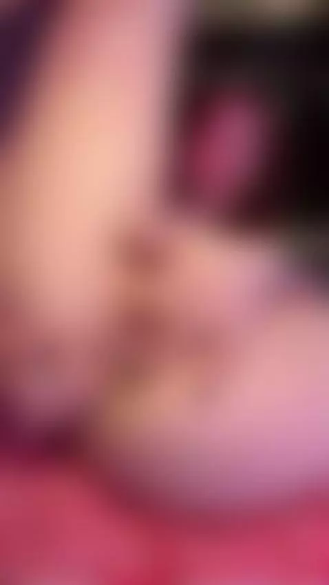 Just a horny teen that loves cum in the morning by gingerlika