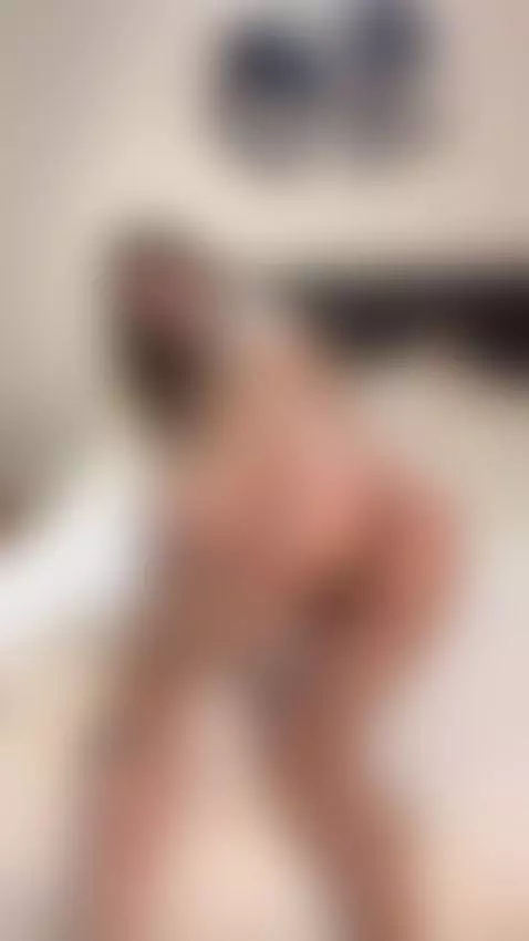 I like being your little spoiled whore by riyamaa