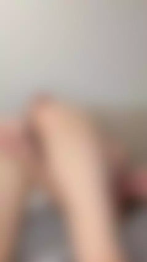 I wet myself when I'm having hot thoughts by alisamiracle