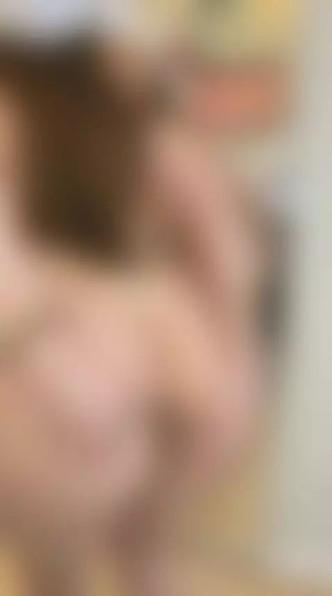 Wanna unwrap a FREE gift? 🎀 Message "🫦" on my OF, link in bi... by alisamiracle