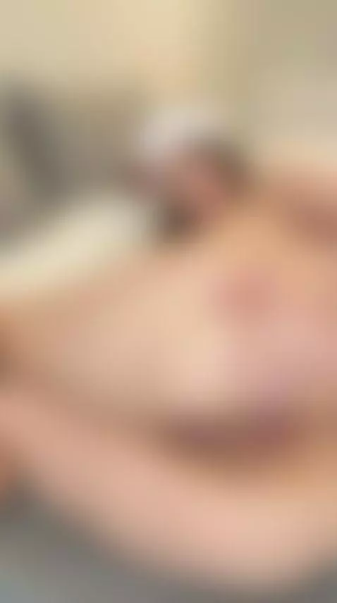 Wanna unwrap a FREE gift? 🎀 Message "🫦" on my OF, link in bi... by alisamiracle