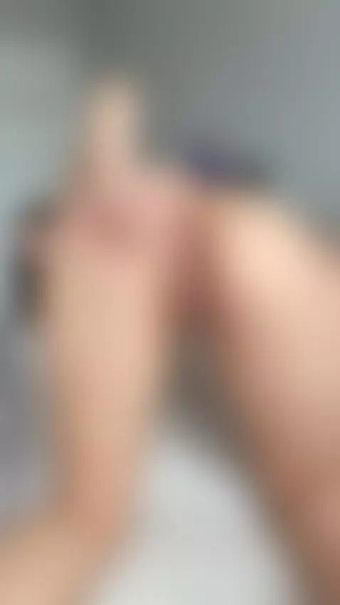 Wanna unwrap a FREE gift? 🎀 Message "🫦" on my OF, link in bi... by alisamiracle