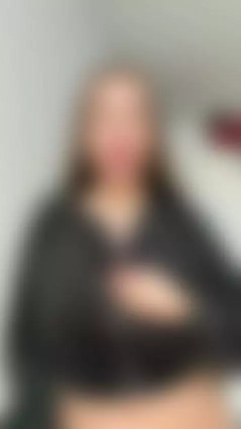 Wanna unwrap a FREE gift? 🎀 Message "🫦" on my OF, link in bi... by alisamiracle
