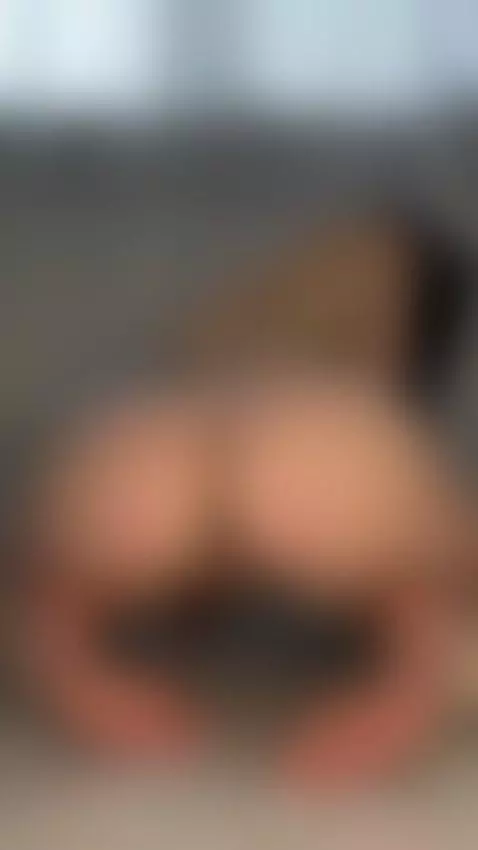 I need a man who loves to eat pussy for breakfast by janafoxxyy