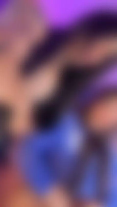 hmmmm i love kissing her lips 🩷 by moonnia