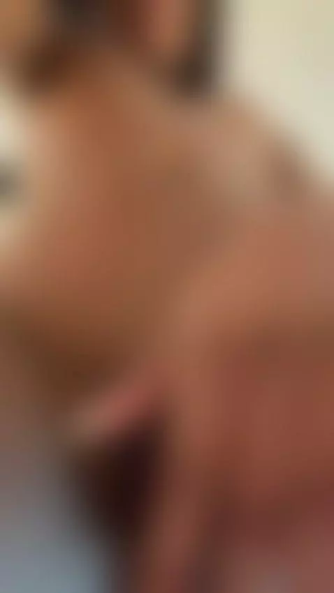 i wanna sit on u face by emely-deluxe