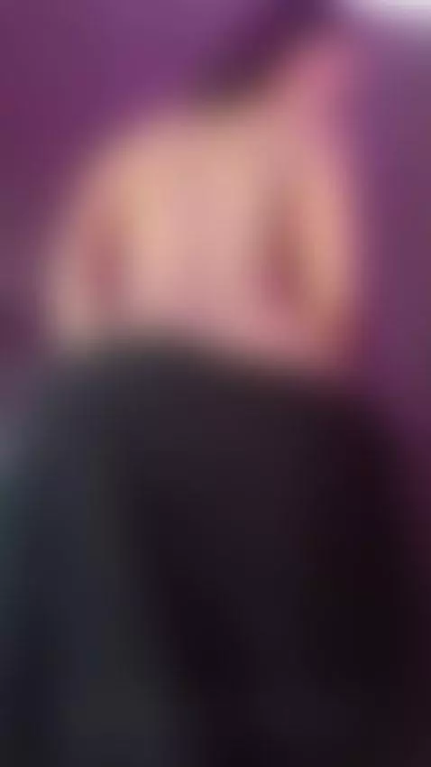 Twerking by amber-fooxx