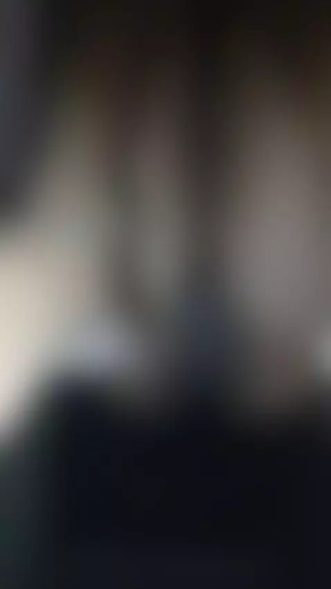 por poco me 👀 by desahogo