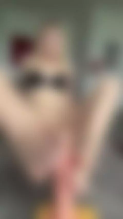 Slim blonde small natural tits & pink pussy lips fingered we... by sonyaharty