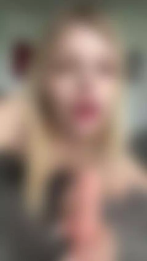 Small natural tits on slim blonde as she fingers her pink pu... by sonyaharty